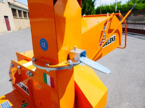 Ágdaráló gép traktorhoz – DELEKS DK-1200-PTO