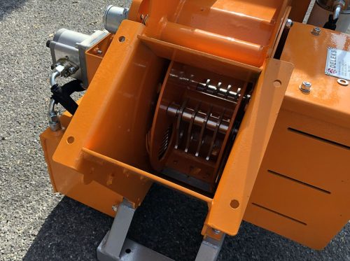 Ágdaráló gép traktorhoz – DELEKS DK-1300-PTO 
