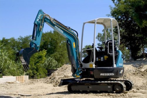 MINIKOTRÓ ÁROKÁSÓ MESSERSI - M22U