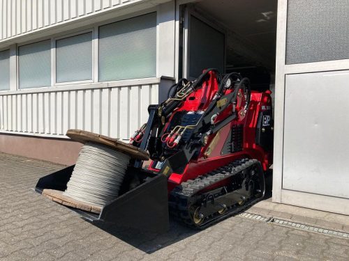 Csúszókormányzású minirakodó, minikotró - PowerPac ML300-KD (dízel)